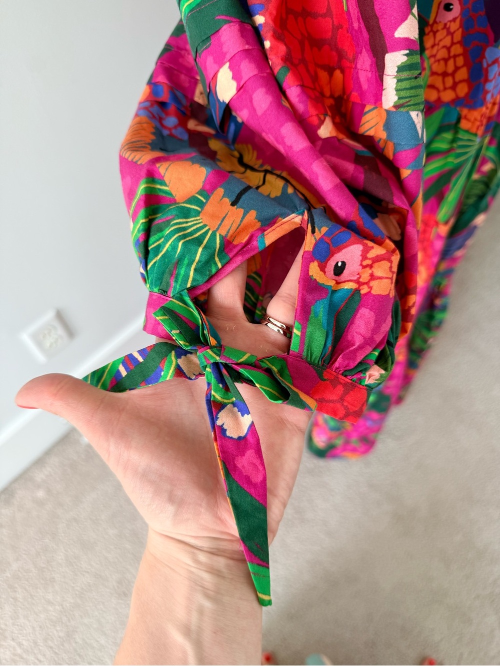 Like New FARM Rio Vibrant Fuchsia Tropical Print Puff Sleeve Maxi/Midi Dress - Picture 8 of 11